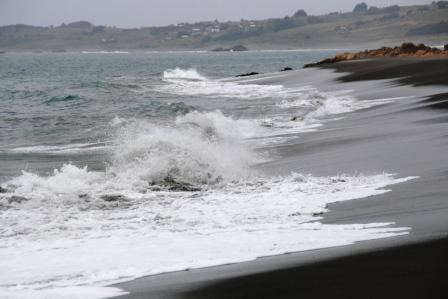 weiter leerer Strand hinter Pelluhue